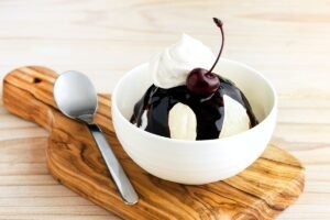 SPOTTED DOG SUNDAE served fresh at Outback Steakhouse with authentic Australian-inspired flavors